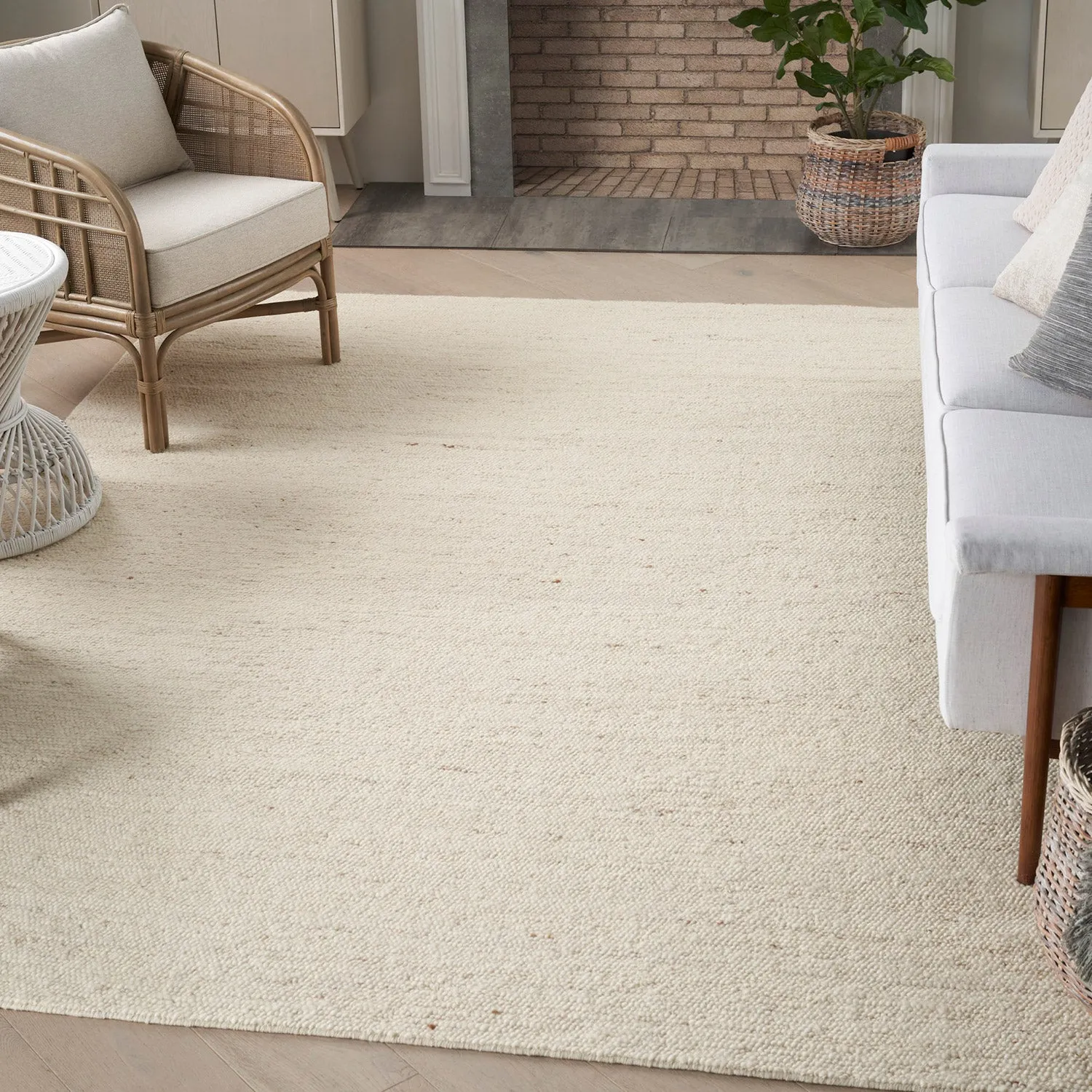 Distressed Essentials Solid Rug - Ivory