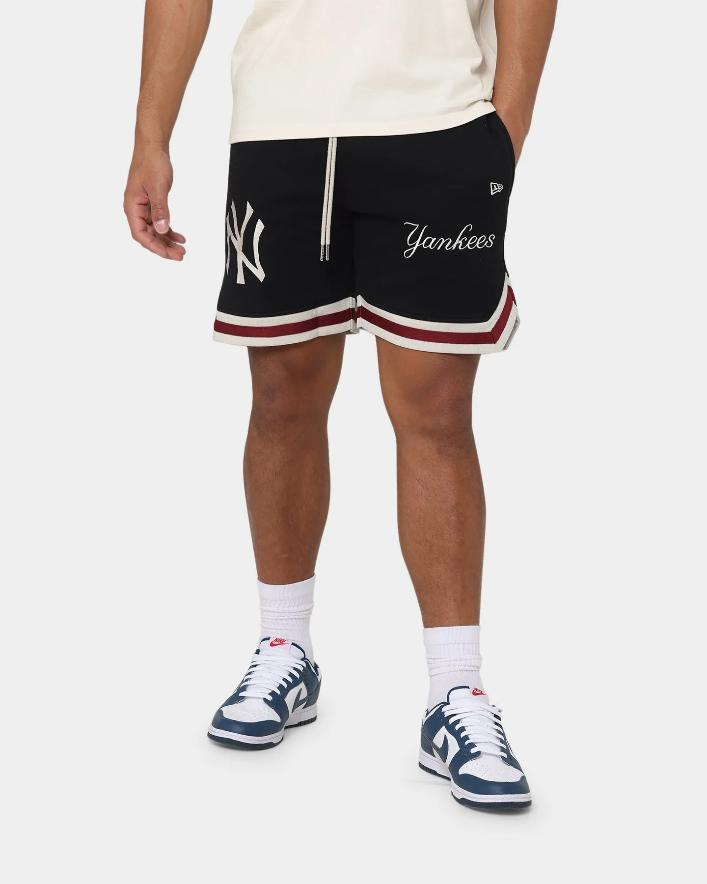 New Era New York Yankees Fleece Shorts Black/Stone