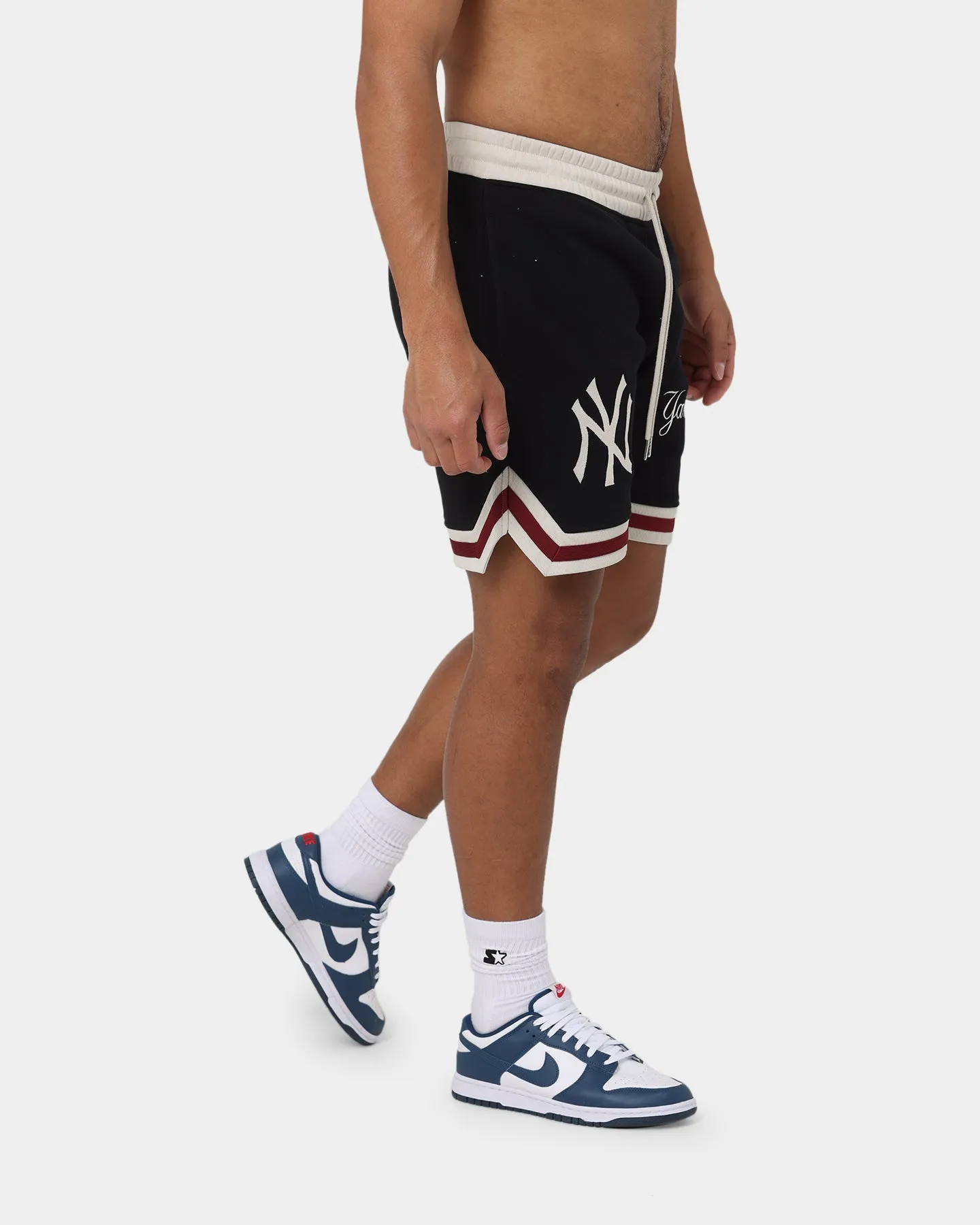 New Era New York Yankees Fleece Shorts Black/Stone