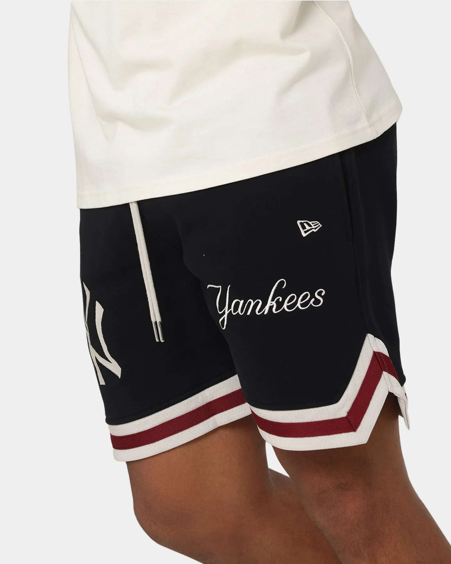 New Era New York Yankees Fleece Shorts Black/Stone