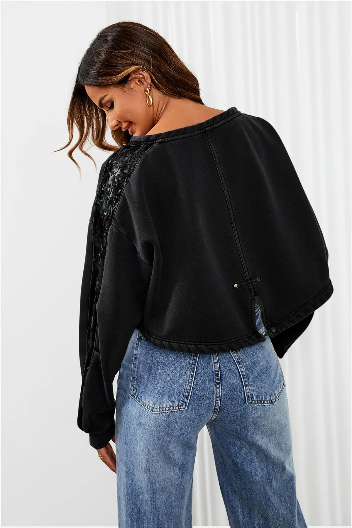 Oversized Sequin Detail Cropped Sweatshirt In Black